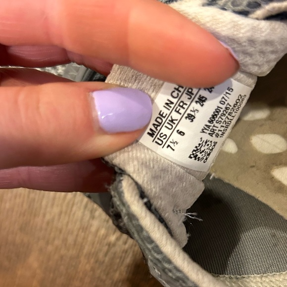 Adidas sneakers - Picture 3 of 3